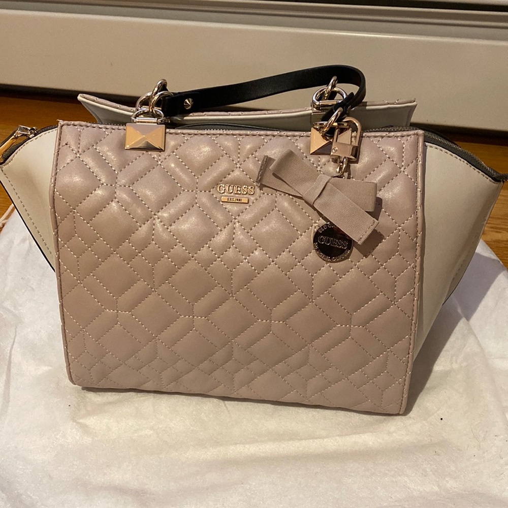 COPY - Guess Purse *FINAL PRICE*